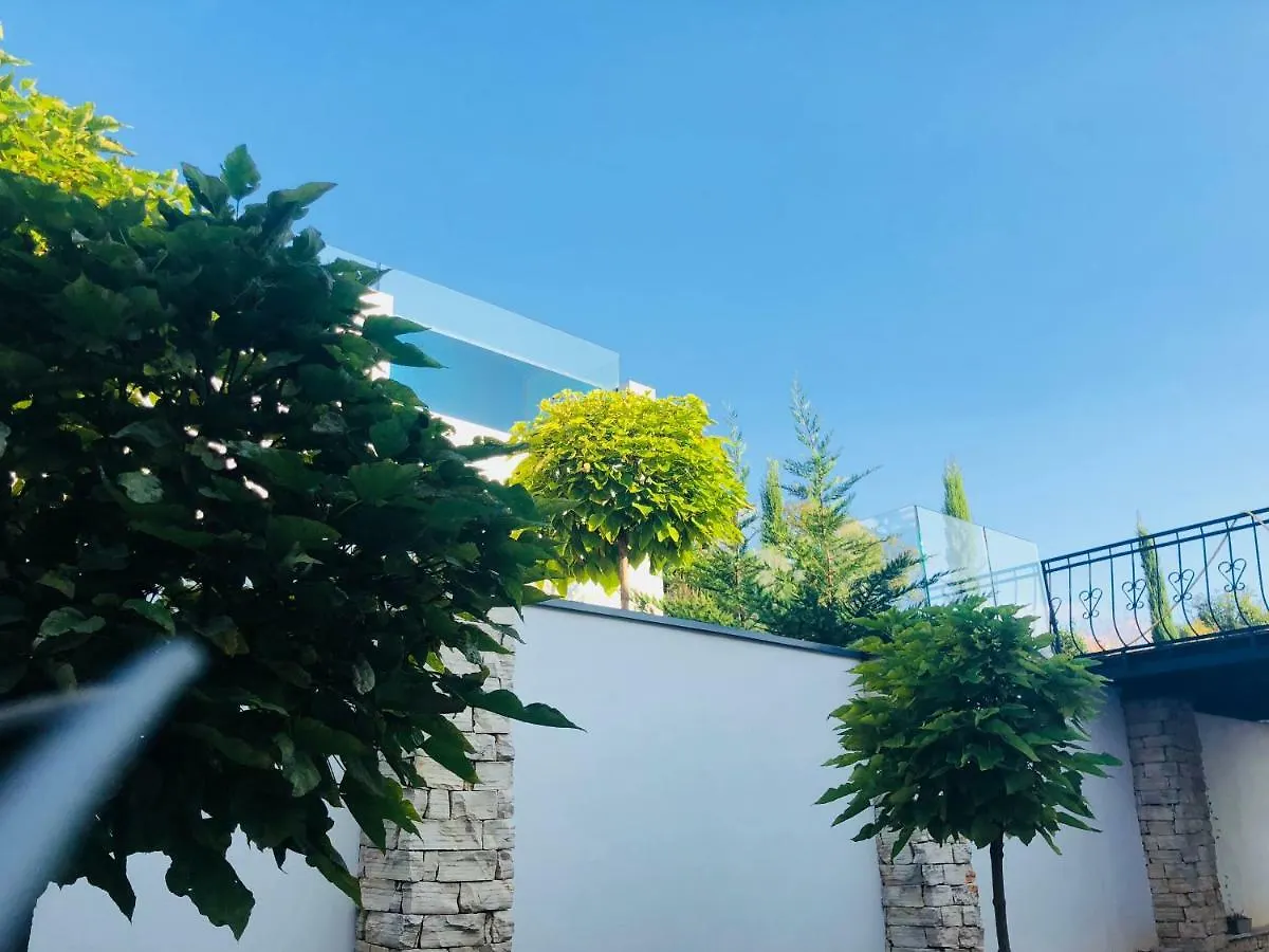 Plazza Vizinada Leonardo Apartment 0*,